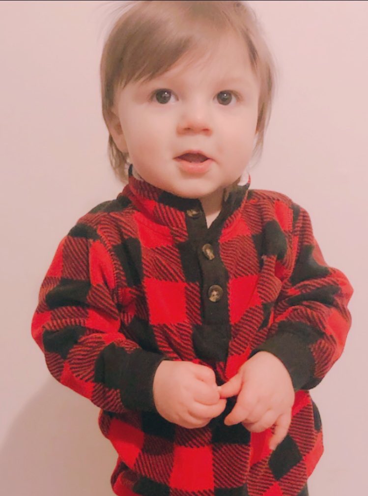 imwideawake30's tweet photo. same shirt/almost 11 months apart. 🥺 #zacharyjames #lumberjack #beginningof2020 #endof2020 https://t.co/CcIb7sAYfL