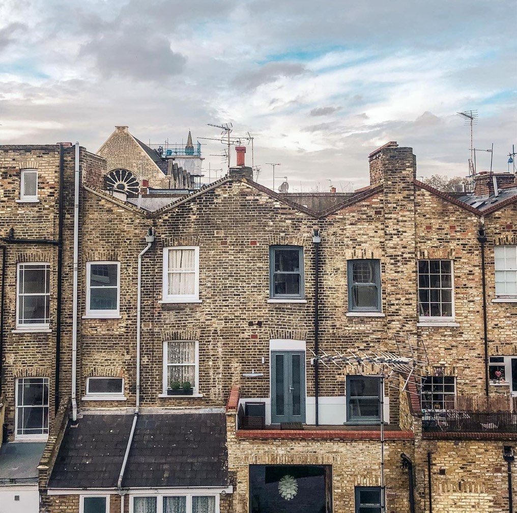 LDNArchitecture's tweet image. When someone says &apos;London&apos; what architecture comes to mind?  We love this photo by ‘headspaceofanomad’ that captures the hidden side to London architecture, the side of buildings hidden from street view. Thanks for sharing with us. 
#londonarchitecture #architecture #london