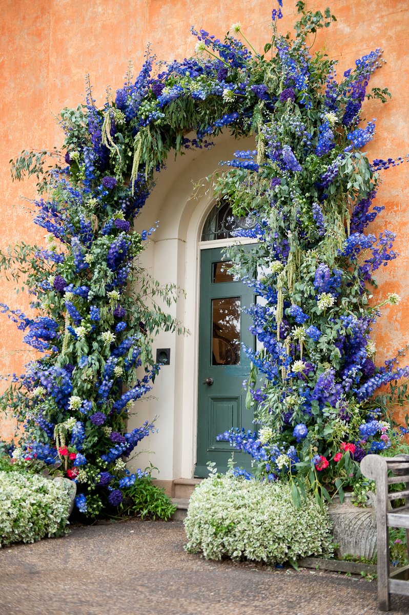 W_W_WeddingBlog's tweet photo. Floral Wedding – Eclectic Meets Luxury in Vibrant Orange &amp; Navy 💙🧡 https://t.co/JRP9R9xExX thanks to Rachael Connerton Photography https://t.co/vn5gpFSZhW