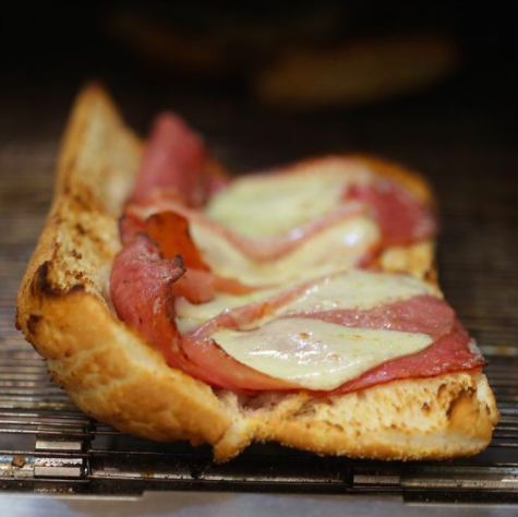 Potbelly's tweet photo. do not eat your screen pls https://t.co/sdMYiRU834