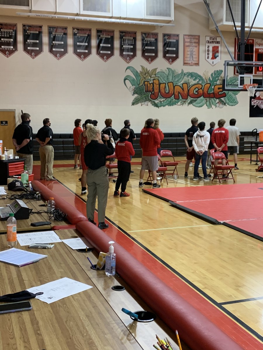 squireathletics's tweet photo. Saving the best post for last. 

Thanks again to Carissa Edwards from our famous Squire Choir for the National Anthem. 

ECA’s gotta stick together. 

WeAre...#SquireStrong https://t.co/5xIMT7BBcC
