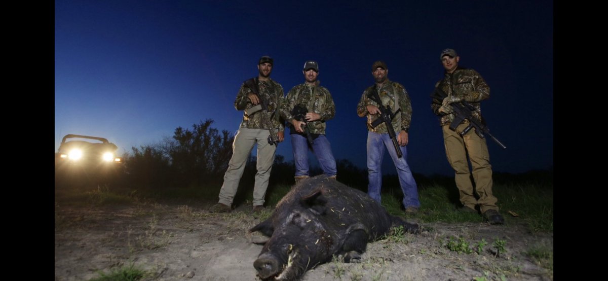 #tbt Hog thumping w/ <a href="/harmanb1/">Harman Blanton</a>  <a href="/craigwatson1/">craig watson</a>  and Dave Bogart #hunting #556 #suppressed