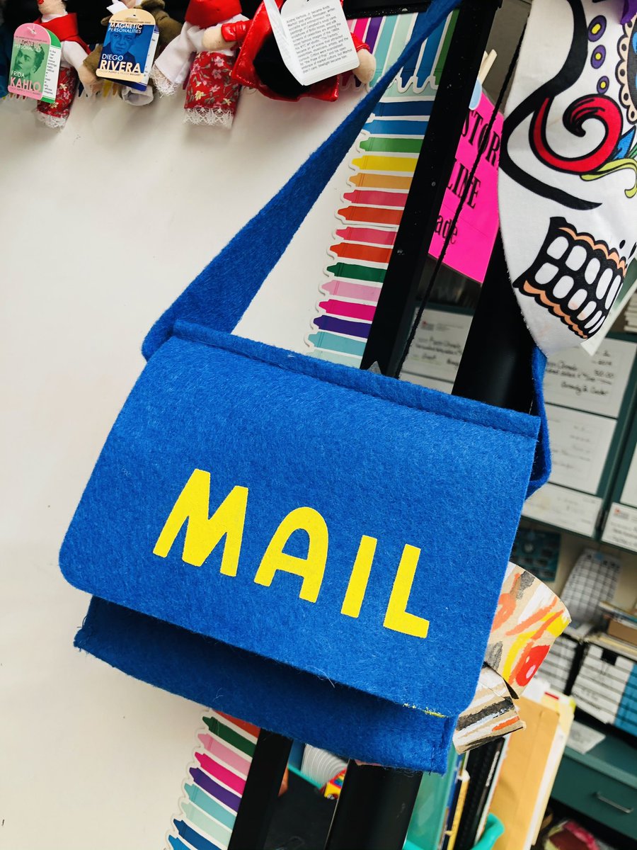 - When a 1st grader asks you every day this week if we got any “Art Room Mail,” you whip up a mini Mondrian during your lunch to make it happen ❤️👩‍🎨 #itsthelittlethings #createwithchmelo #mailbagfun #postcardfrommondrian #lovemyjob