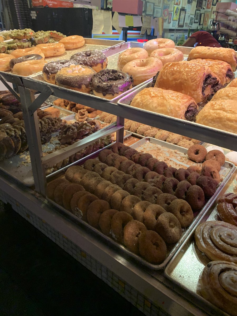 Big shoutout to <a href="/kmacattackk/">Kelly McCarthy</a> for referring me to her optometrist that is a block from Bobs Donuts!