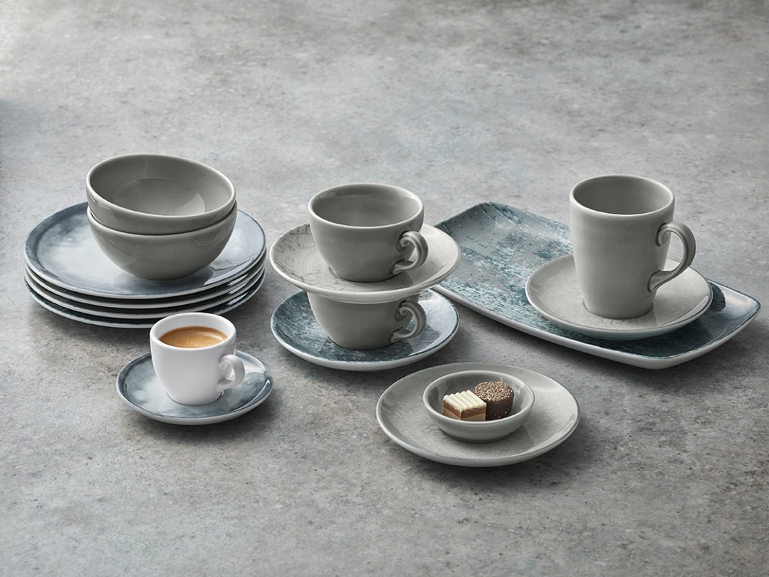 Introducing Bauscher Smart: proof that style can be both durable and affordable. Four stylish decors: Coast, Minea, Salt, and Nordic, as well as timeless white porcelain set a contemporary table.