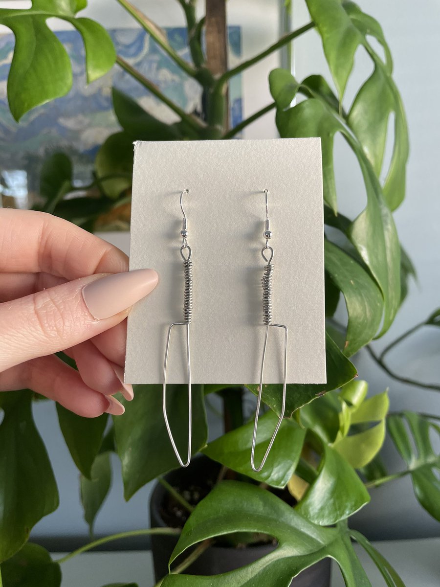 danaschnoebs's tweet photo. Kinda wanna start selling Jewelry but not sure if anyone would buy it 🥺 https://t.co/C6ciKQcWp9