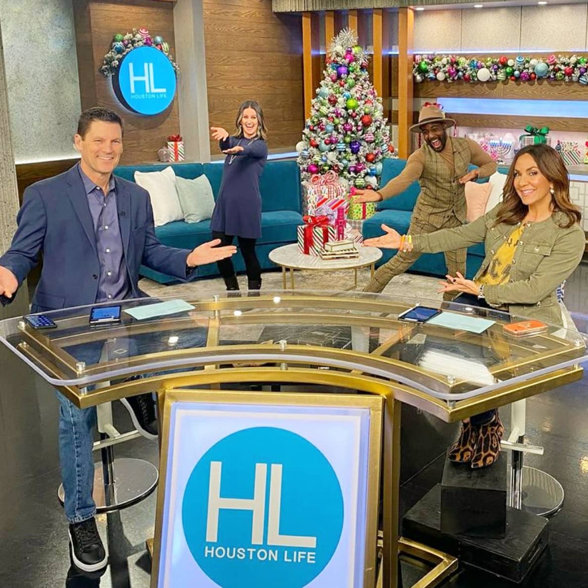 Joe Sam (@kprc2joesam) on Twitter photo Look who's joining us and filling in for KPRC2 Derrick Shore ....it's your Texas homeboy Randy Mcilvoy
Make sure yall are tuning in to <a href="/houstonlifetv/">Houston Life TV</a> right now for all the fun! Look who's joining us and filling in for KPRC2 Derrick Shore ....it's your Texas homeboy Randy Mcilvoy
Make sure yall are tuning in to <a href="/houstonlifetv/">Houston Life TV</a> right now for all the fun!