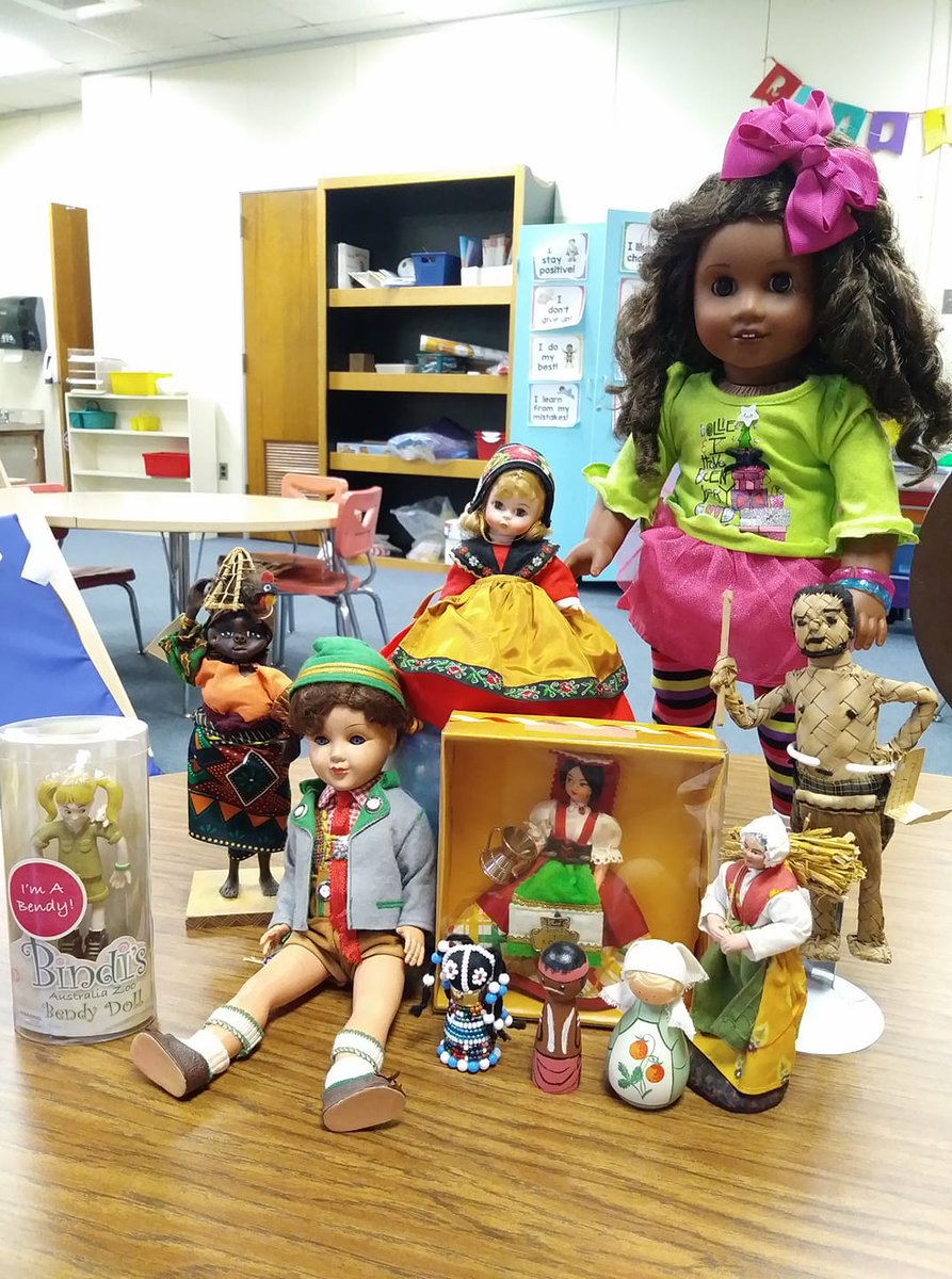 DianaEVining's tweet photo. It's such fun sharing my Dolls of the World with  Kindergarten friends, as they learn about different countries and holidays.  Last week I shared dolls from India and Mexico, and this week we learn about Sweden, Italy, Germany, Australia, Hawaii, as well as Kwanzaa.  @MtView07836 https://t.co/WmNiF6MhPe