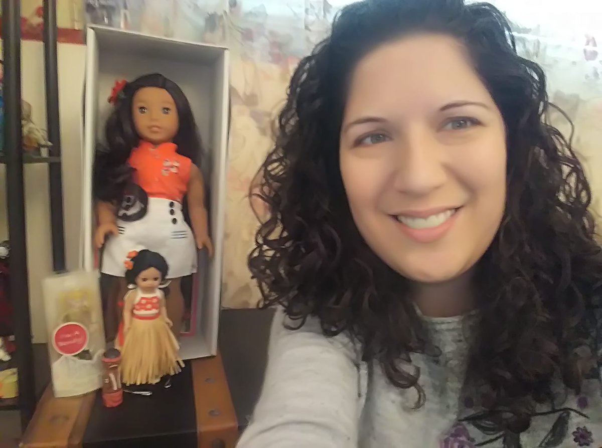 DianaEVining's tweet photo. It's such fun sharing my Dolls of the World with  Kindergarten friends, as they learn about different countries and holidays.  Last week I shared dolls from India and Mexico, and this week we learn about Sweden, Italy, Germany, Australia, Hawaii, as well as Kwanzaa.  @MtView07836 https://t.co/WmNiF6MhPe