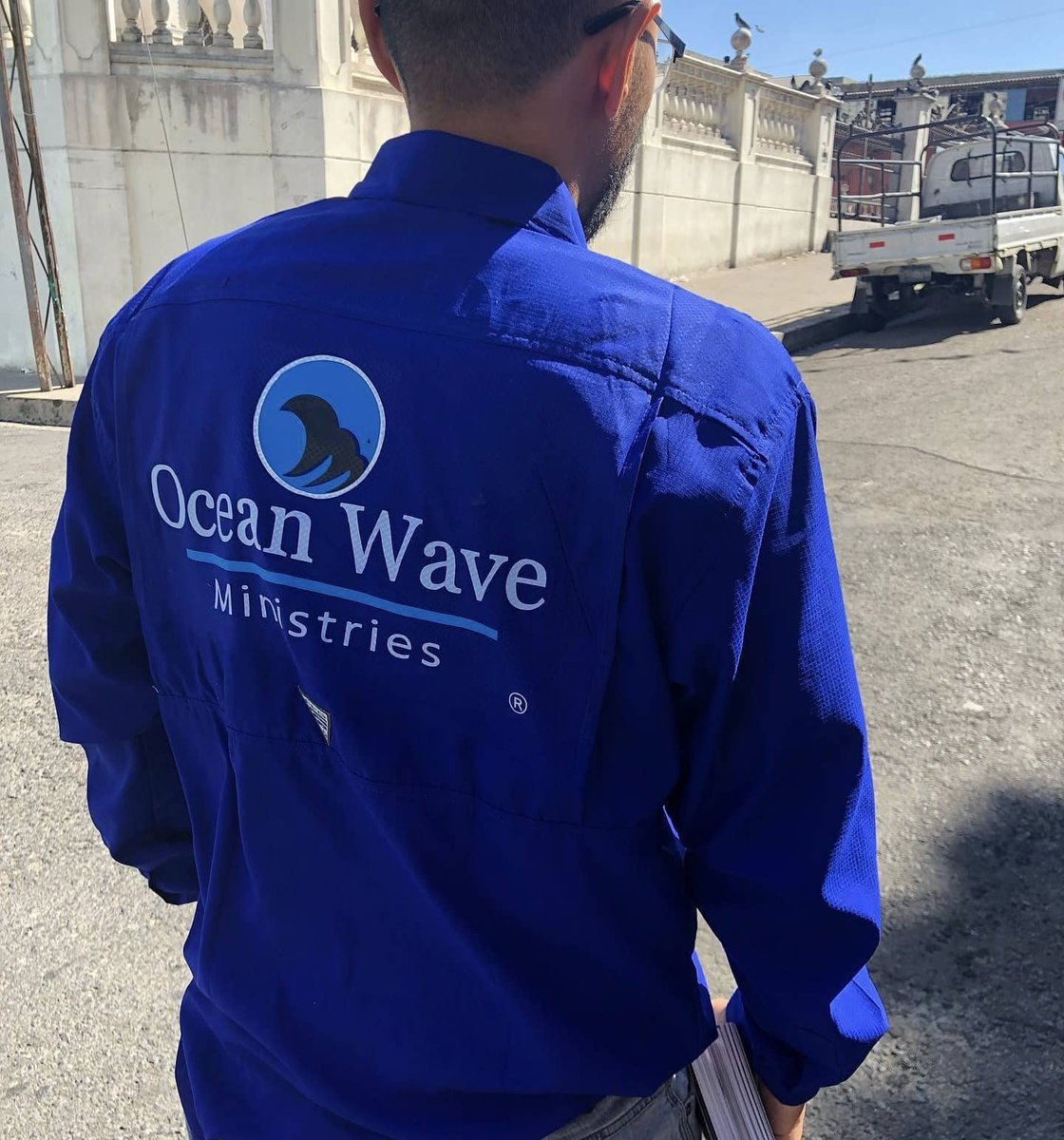 oceanwavemin's tweet photo. Our brother Brian spreading the gospel in El Salvador. Keep him and everyone in prayer doing the work of God and glorying the name of Yeshua as lives are being impacted and changed. Pray that many more will be touched and freed to salvation!
🔹https://t.co/ZefllKF7cT https://t.co/5hriNfCD4b