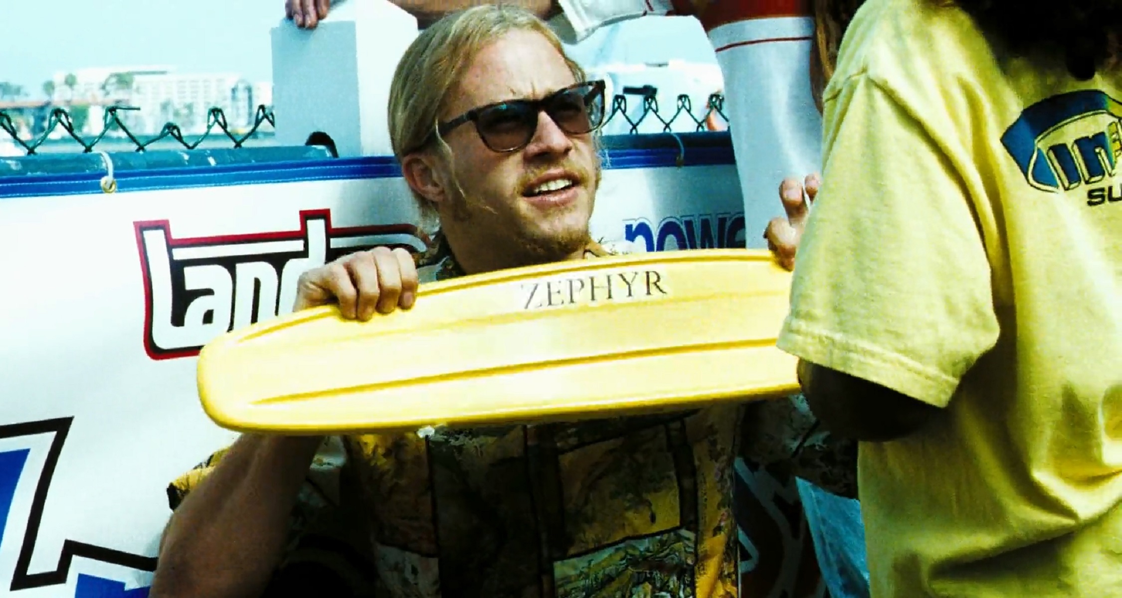تويتر Heath Ledger على تويتر ロード オブ ドッグタウン Lords Of Dogtown 05 Directed By C Hardwicke Starring Heath Ledger As Skip Engblom Emilehirsch Victorrasuk John Robinson Was Released 15 Years Ago On 10 December
