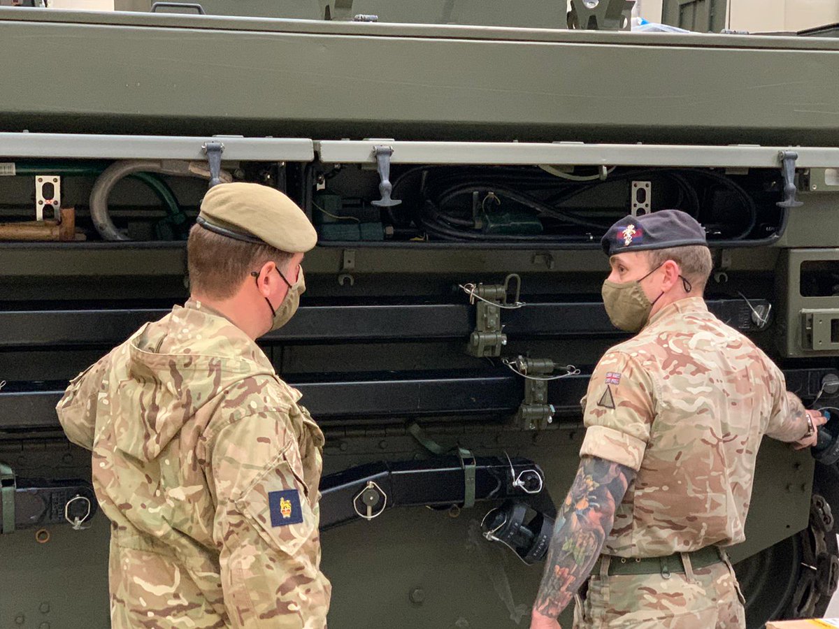 1ArmdInf's tweet photo. Commander 1 Armoured Infantry Brigade visited @HCav1660 to view new STRIKE Platforms in the form of ATHENA (command) and APOLLO (repair) variants of the AJAX Family
#1armouredinfantrybrigade #strikecapability #cuttingedge #forcemultiplier
@HCav1660
@3rdUKDivision
@BritishArmy https://t.co/Vd39gNGI3E