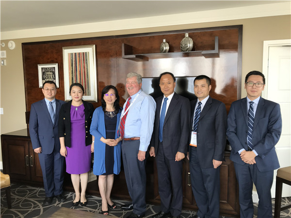 August 4, 2019Minister Xu Xueyuan met Tennessee Governor Bill Lee, Lt Governor Randy McNally & Senator Steve Southerland. China's ready to make good use of China-US Governors Forum, Sister Cities Conference, & Sub-national Legislatures Cooperation Forum. http://www.china-embassy.org/eng/sgxw/sghds/t1689551.htm
