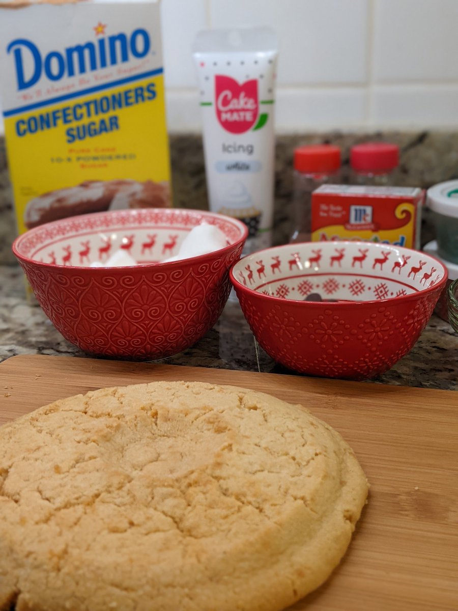 Getting excited for SHMS Community Connections Cookie Decorating Night! <a href="/kanneclark/">Kathryn Clark</a> @ShenaIBlcps <a href="/MsOsborne3/">Meghan Osborne</a> <a href="/shmsdewees/">Sarah DeWees</a> <a href="/StoneHillMiddle/">Stone Hill Middle</a>