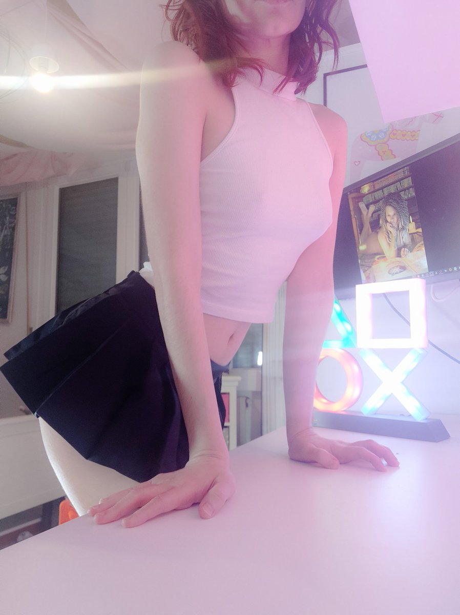 Pink Kandy ʕ •ᴥ•ʔ on Twitter: "Online on @chaturbate 💚 Here: https://t