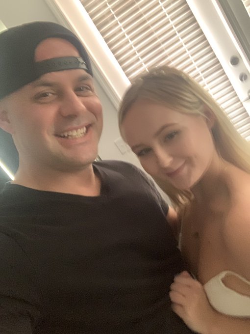 Great day on set today with @theNataliaQueen definitely a little cutie to work with! https://t.co/qV<a class="tags" target="_blank" title="On Twitter" href="/?out=eyJ0eXAiOiJKV1QiLCJhbGciOiJIUzUxMiJ9.eyJpYXQiOjE3MjM0ODcwMzgsImlzcyI6InR3cG9ybnN0YXJzLmNvbSIsIm5iZiI6MTcyMzQ4NzAzOCwiZXhwIjoxNzU1MDIzMDM4LCJyZWRpcmVjdF91cmwiOiJodHRwczovL3R3aXR0ZXIuY29tL3RoZU5hdGFsaWFRdWVlbiJ9.hns9e0_-W0dIwj71_fQFsqWunK5USR2p9zKkkkNbIX_FKorApoeGNtIqNOWpQ5VU01usZtcbdnAP5FgA0l_b4A">@theNataliaQueen</a>