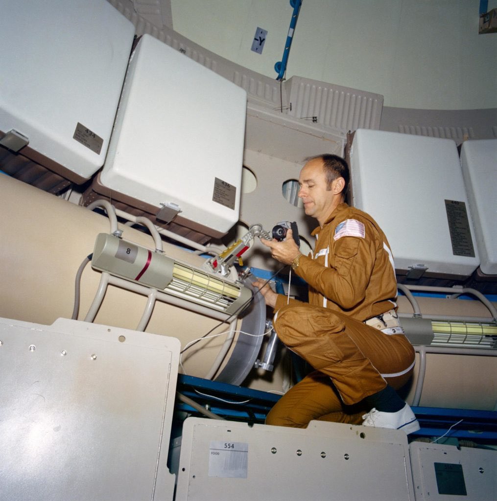 Alan’s mix of pop, country, and R&B tunes was selected and recorded by him from his favorite 45’s to take with and entertain himself onboard Skylab II (SL-3) for his 59 1/2 day mission in 1973.