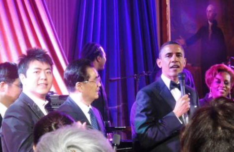 5) He played for O’s Nobel Prize ceremony & at the Whitehouse. One performance at the Whitehouse was wildly controversial...