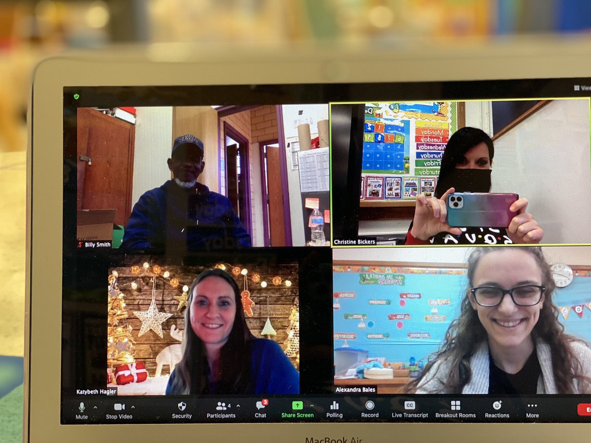 SPEDTEACHDISD's tweet photo. PL mentor & mentee meeting 💜. So many great things are happening here at @CowartDISD 🙌🏼💡 @PersonalizeDISD #PL #DeckThePLHalls #TeamCowart #CowartPL @ms_bales @cowartgym 😊 https://t.co/AjSGfWQfBF
