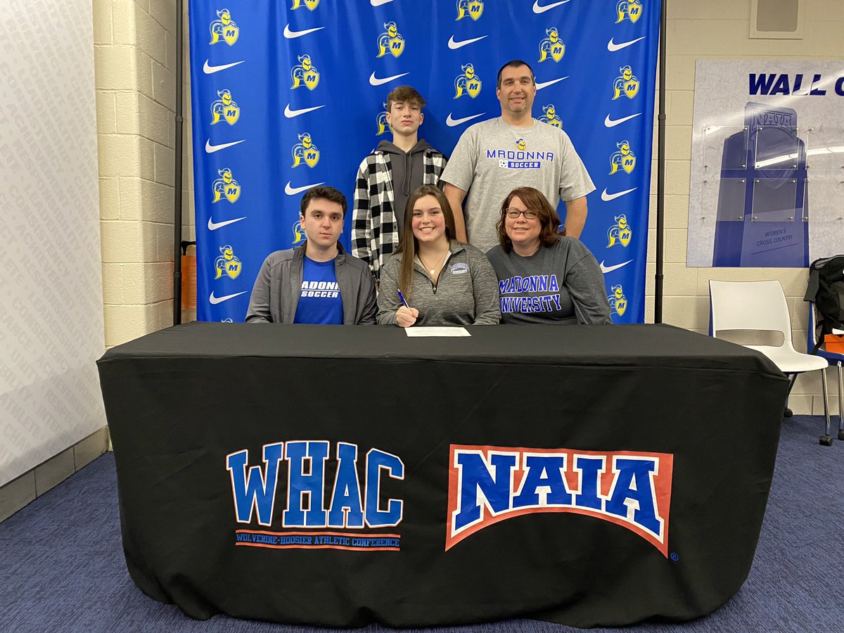 mackenzie_f04's tweet photo. excited to announce i have transferred to madonna university to continue my academic and athletic career🤍🤍go crusaders💙💛⚽️ https://t.co/fz47wAykbZ