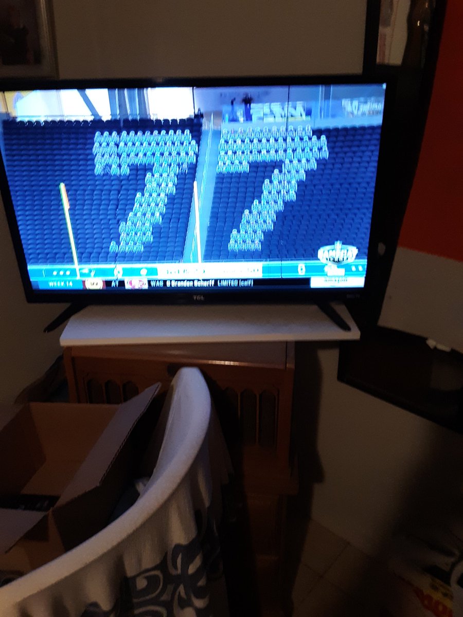 shanfinfan's tweet image. Not @RamsNFL  fan but this pretty classy  way to show Andrew Whitworth as #nflmanoftheyear nominee #beatpats