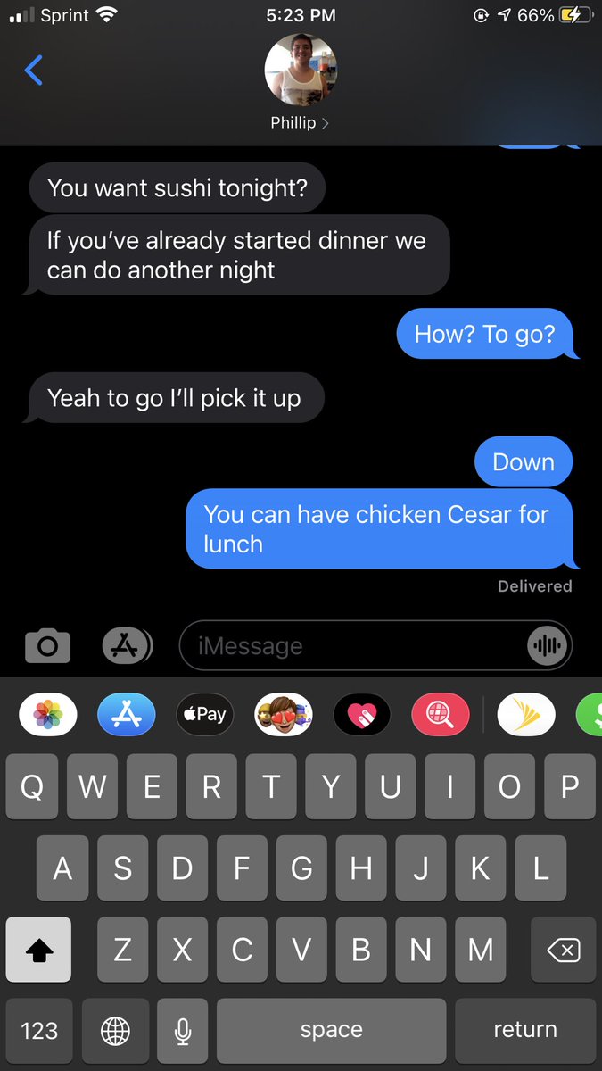 HaveFaithCee's tweet photo. The way to my heart ❤️ And yes, I know how to spell Caesar salad https://t.co/cF9FC6aPWC