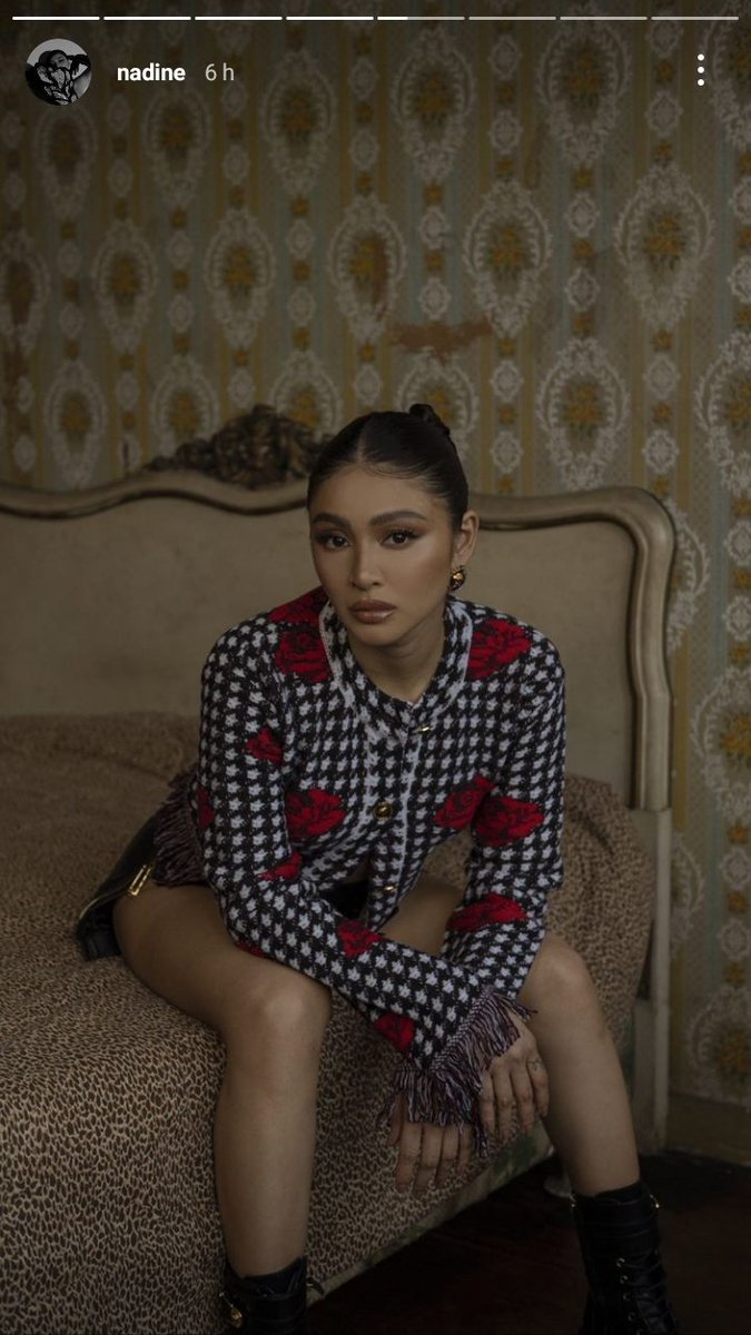 lovexpsyche's tweet photo. Nadine Lustre for Versace PH 

#VersacePH 
📷nadine igs https://t.co/aQJ0xWBSn1