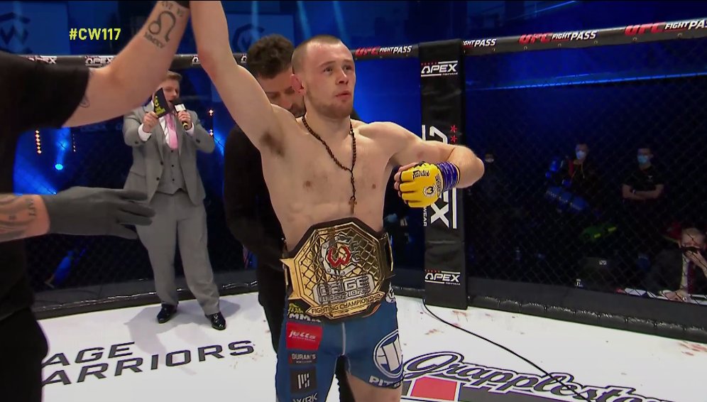 Grabaka_Hitman's tweet photo. Jake Hadley (now 7-0) dethrones Luke Shanks via dominant unanimous decision. And new Cage Warriors flyweight champion. #CW117 https://t.co/g5LYtLSURl