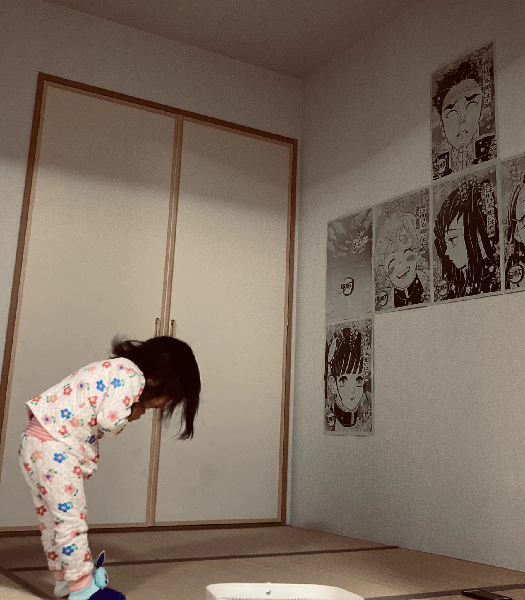 一生懸命拝めているけど？申し訳ないけどこれはご先祖様じゃないんだ…ｗｗ