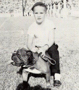It’s Throwback Thursday, Bulldogs! Here’s a throwback to Bully VIII, 1958.

 #cowbells #hailstate #hailstatefb #starkvegas #starkville #msstate