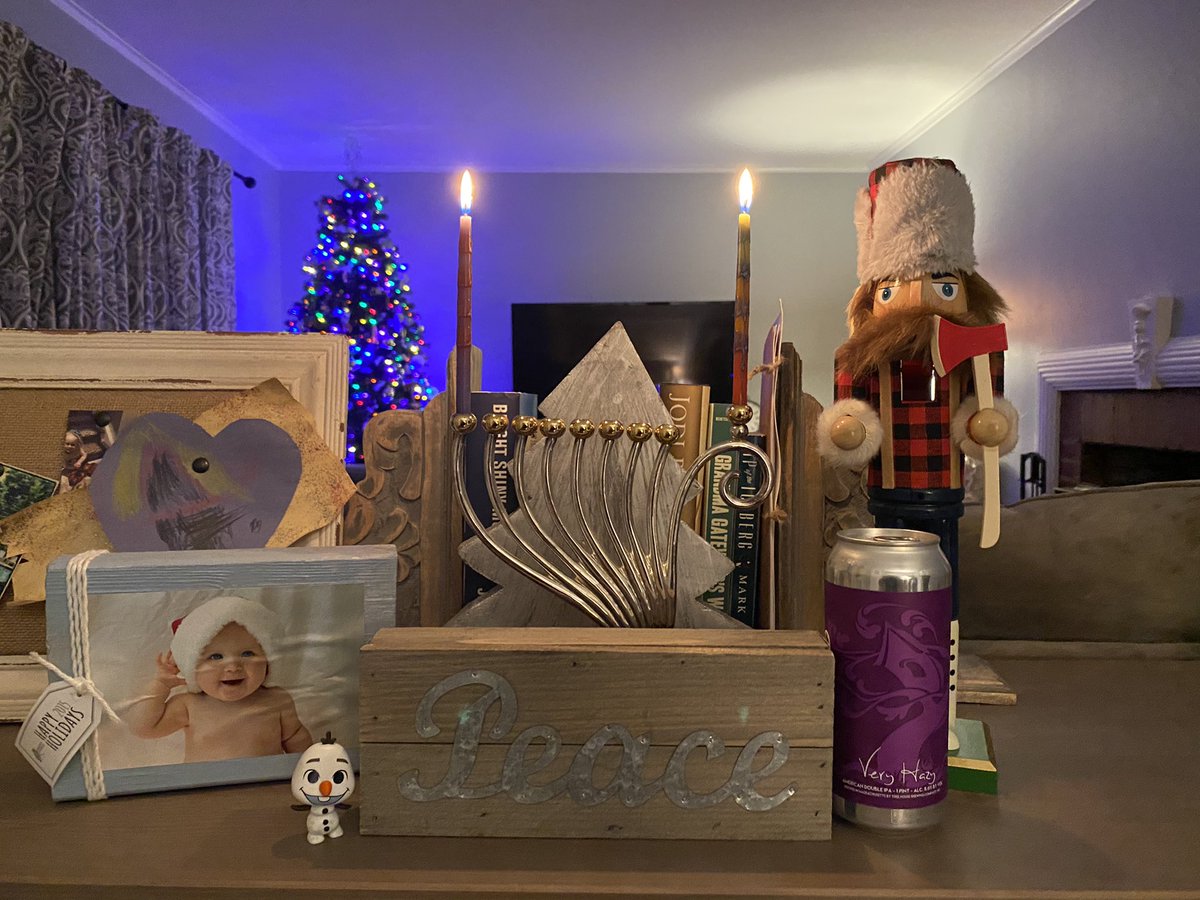 MikePita's tweet image. Happy Hanukkah! @TreeHouseBrewCo #VeryHazy