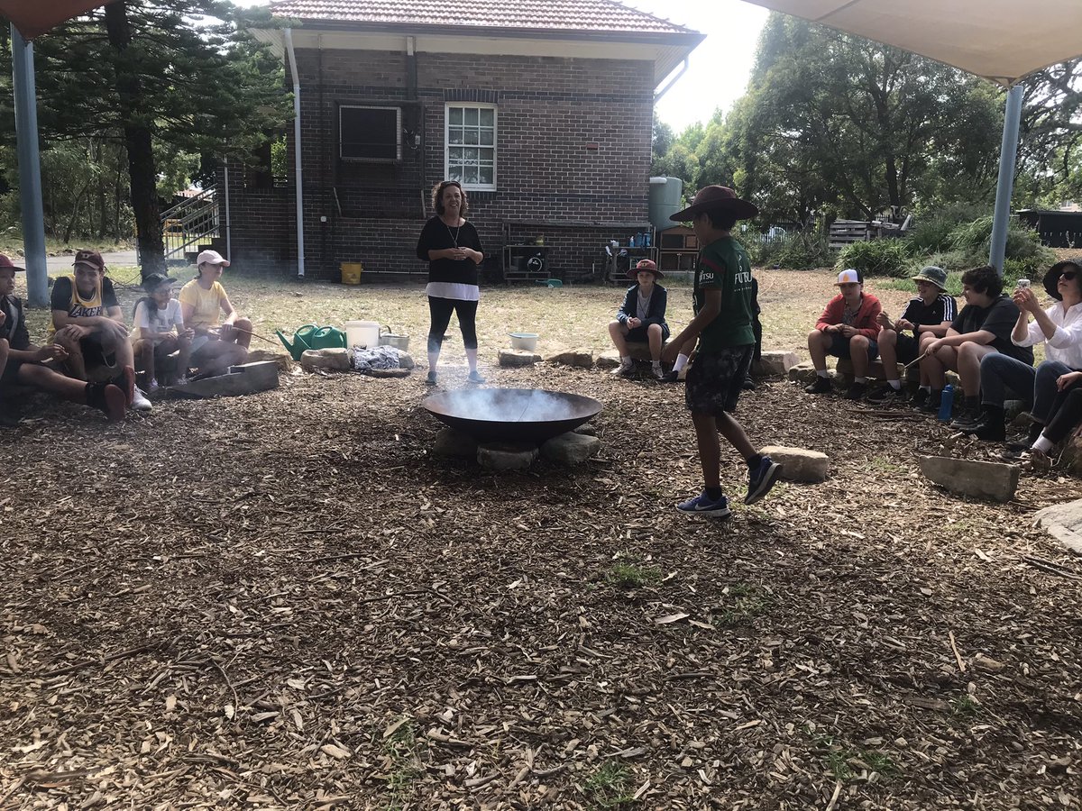 Year 6 started their day with a smoking ceremony with Aunty Trish in the yarning circle. We are very fortunate to have members of our community who share their culture and engage our students in such powerful experiences.