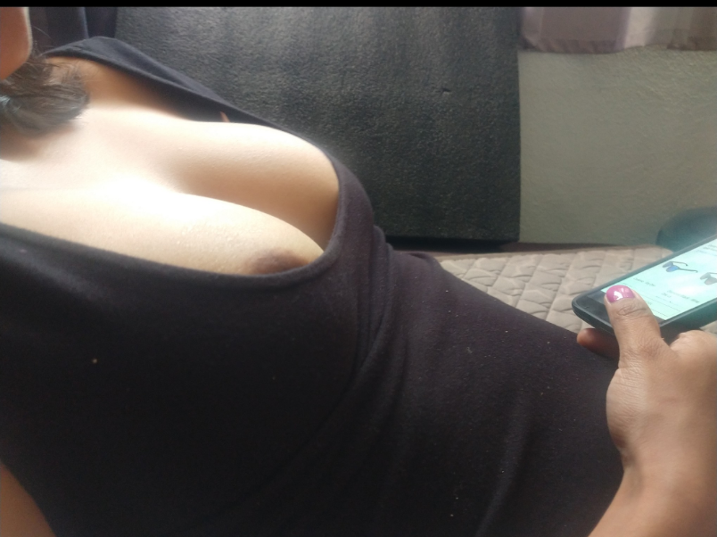 Hola, nos gustaría saber que piensan de mi atuendo para salir a la calle??? Comenten con su transparencia favorita #hotwife #Transparencia  #sheertop #hotgirlfriend