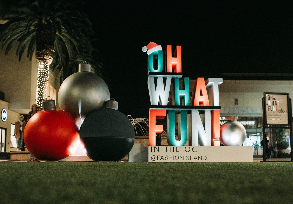 It’s the most wonderful time of the year! We’ve created a Fashion Island playlist including all of our favorite holiday tunes. Listen now on Spotify: ow.ly/UoXs50CIeXi #FashionIsland #HolidaySongs #HolidayHits #FashionIsland #ChristmasMusic