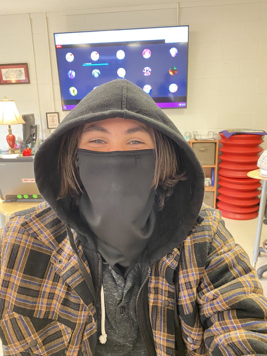 MAI_HardyMath's tweet photo. Day 2: Every day I’ll post a picture from a day in the life of an educator. I’ll post without explanation &amp; nominate someone else to take the challenge. 7 days, 7 pictures, &amp; 7 nominations.  I was nominated by @MAI_Principal . Today's nomination @EarthScienceHS https://t.co/TJO7RUCc2e