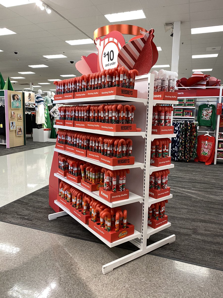 Last minute 🎄Stocking Stuffers🎄 for all the special people in your life here at T1470! <a href="/leahbeauchamp17/">leah beauchamp</a> <a href="/CRBrookhouser/">Chris</a> @psjane #d167
#stockingstuffers #holidays