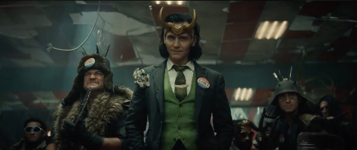 royaltyloki's tweet image. i guess i’ll be making a funko pop of this look