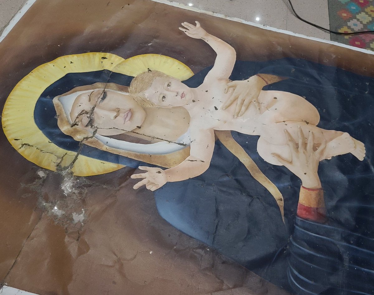 ArtsakhPatrick's tweet photo. Stepanakert Nov 2020 - Fixing the mural from the bombed cathedral in Shushi https://t.co/8Ik2dJYXZs