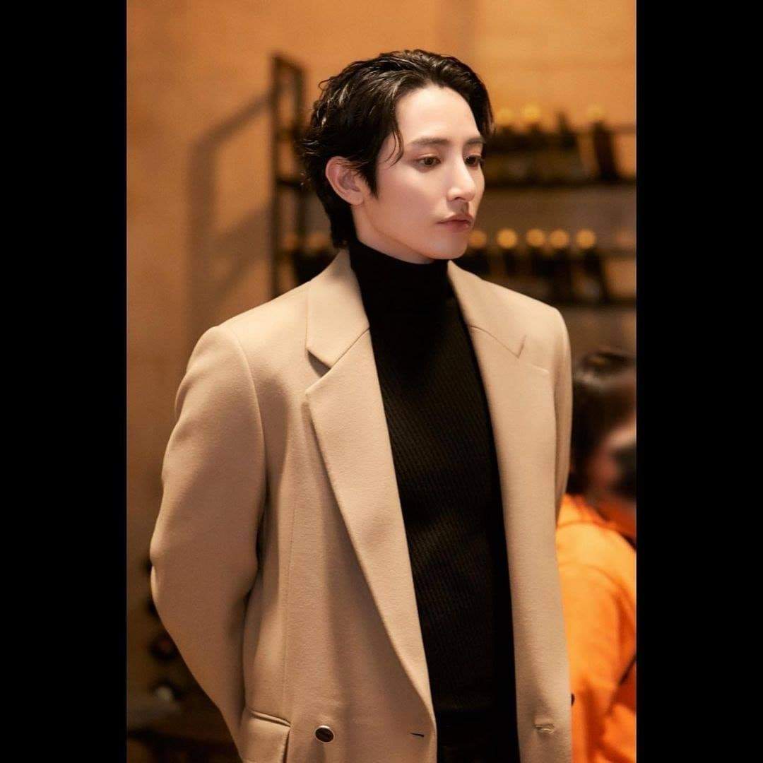 LSH88_XXX's tweet photo. D-Day "Handmade Love" 

▶️ https://t.co/n4ihERpgEx
⏰ 6PM KST 

#LEESOOHYUK #이수혁 https://t.co/2bTBvbt5N9