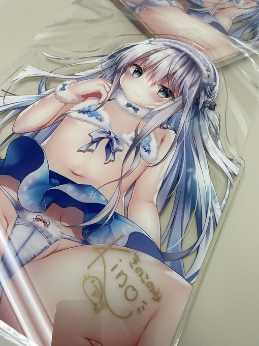 メロンブックスさんでサイン入れちう✨ 