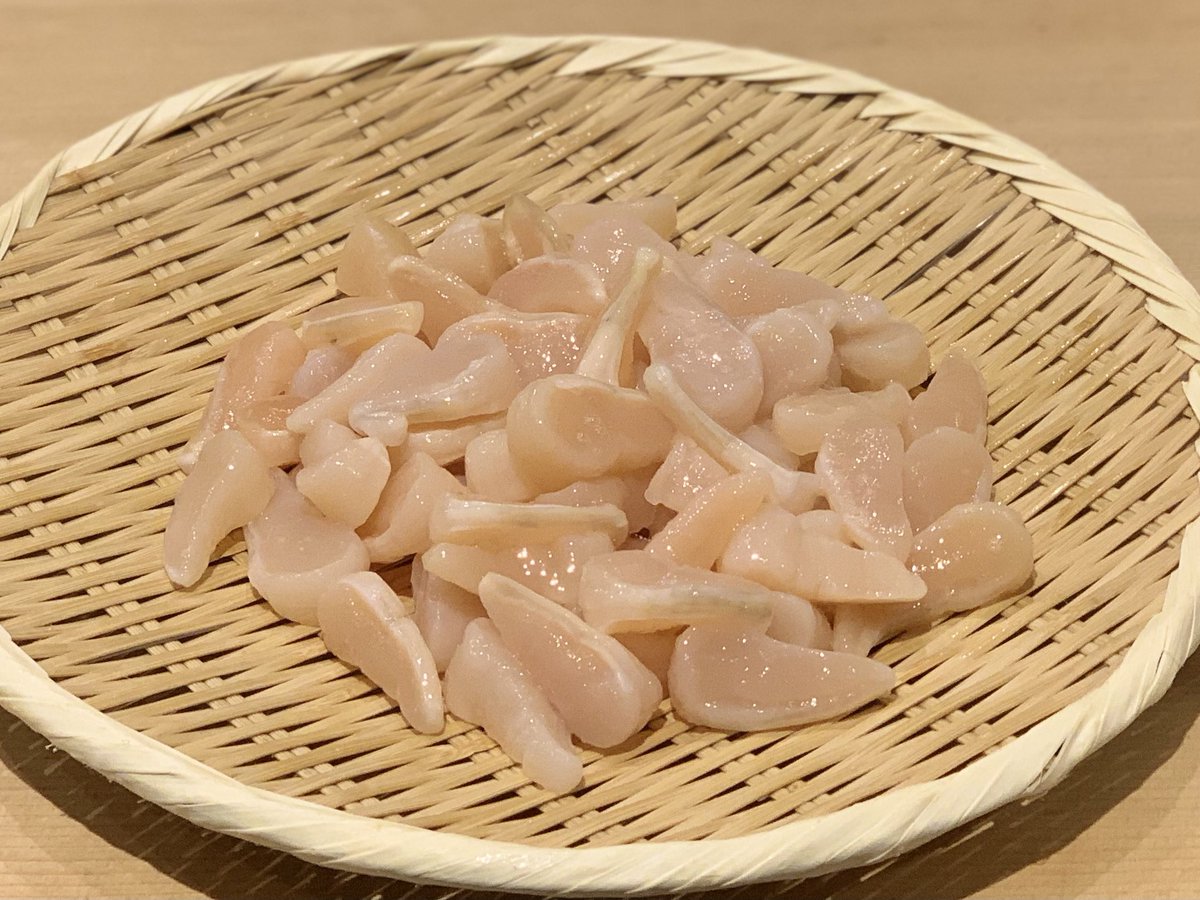 鮨 Enji アコヤガイ 真珠貝 貝柱 Akoya Pearl Oyster Adductor タイラギ 平貝 や貝の好きな方は 大好きだと思います 今回は昆布〆でお出しする予定です 皆様のご予約をお待ちしております アコヤガイ 真珠貝 鮨 寿司 すし 横須賀グルメ