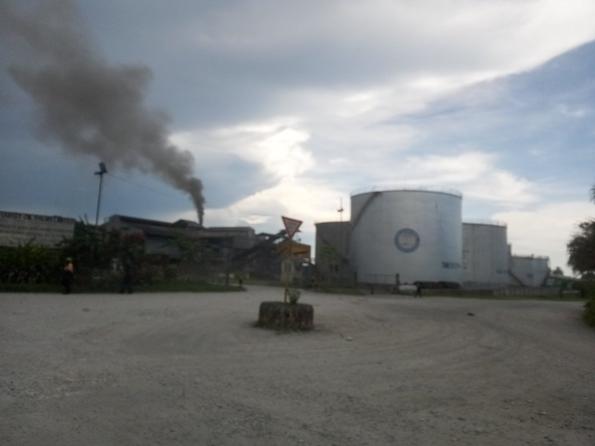 cloudpng's tweet photo. Bialla township, Talesea District #png #ruralpng #papuanewguinea #bialla #wnbp #westnewbritain #ngi https://t.co/KE8kQIjX2D