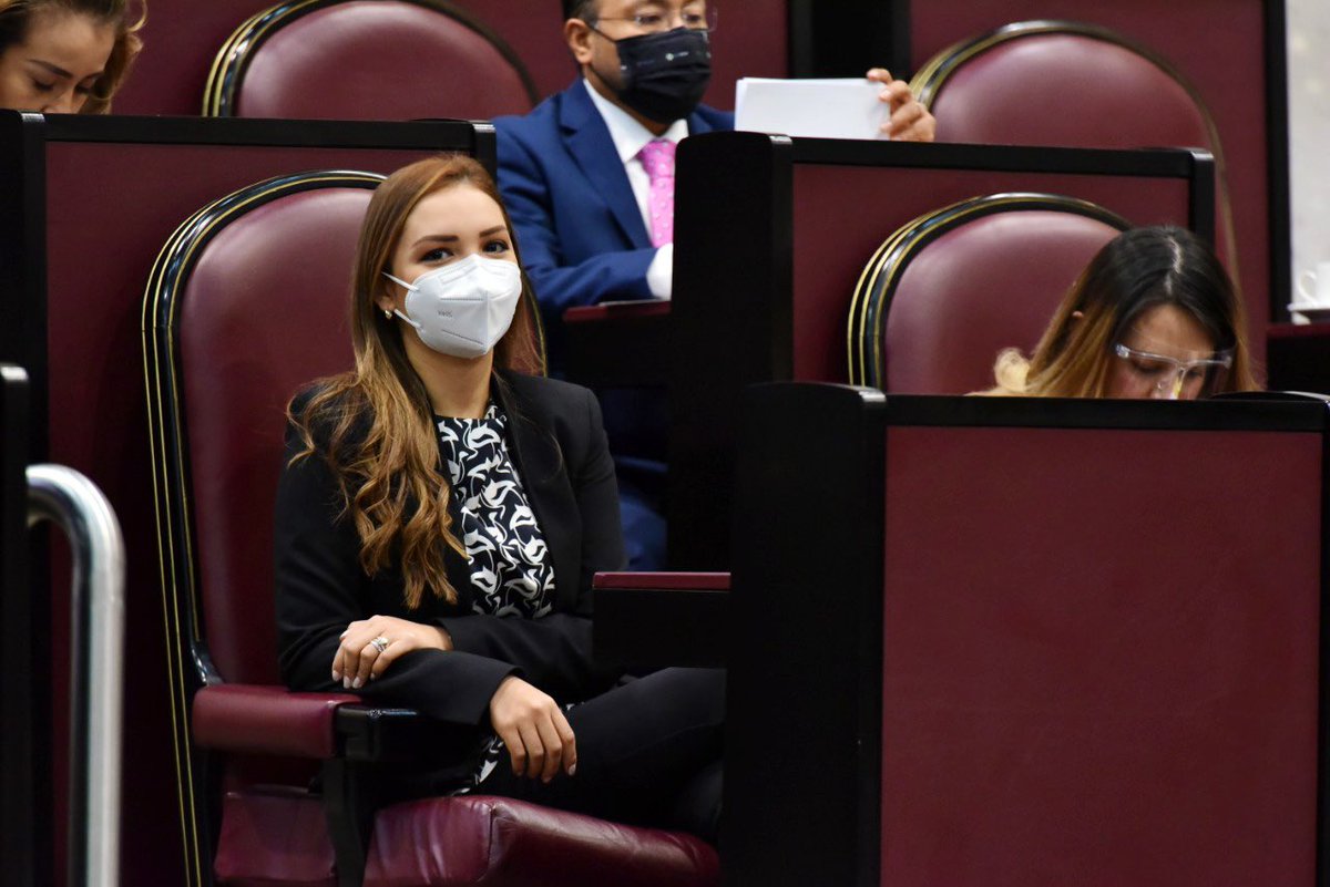 MarigrazHdez's tweet photo. Este jueves, participé en la comparecencia del Gobernador ante el Congreso del Estado, como parte de la glosa del informe del segundo año de gobierno. https://t.co/CntVq3B1Rn