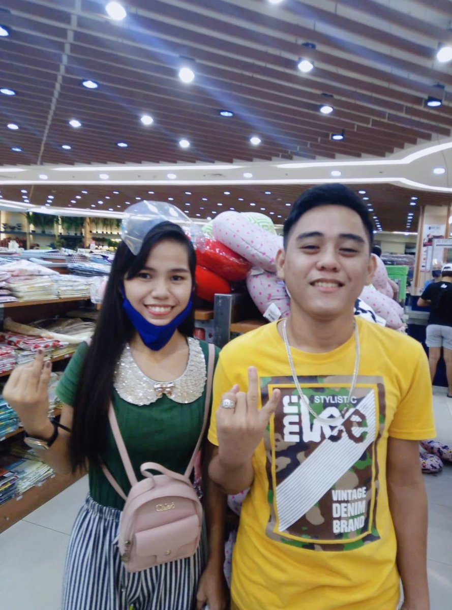 Claugene3's tweet photo. Cousins for life 🥰 https://t.co/cwjVezJh5W