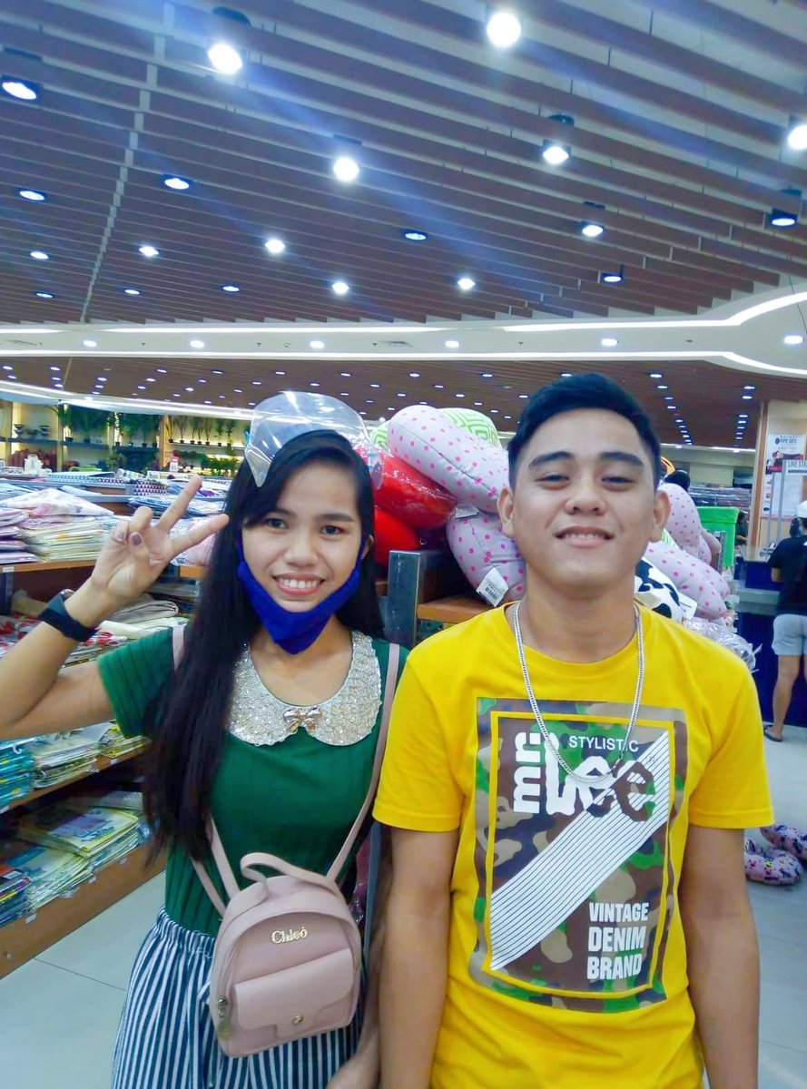 Claugene3's tweet photo. Cousins for life 🥰 https://t.co/cwjVezJh5W