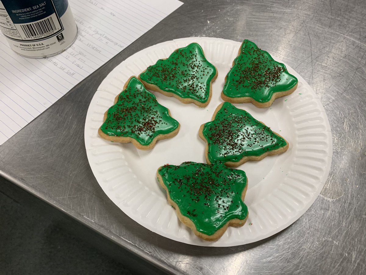 CentennialCuli1's tweet photo. We made pretzels and decorated Christmas sugar cookies! #CoyotePride https://t.co/gJZammFWwK
