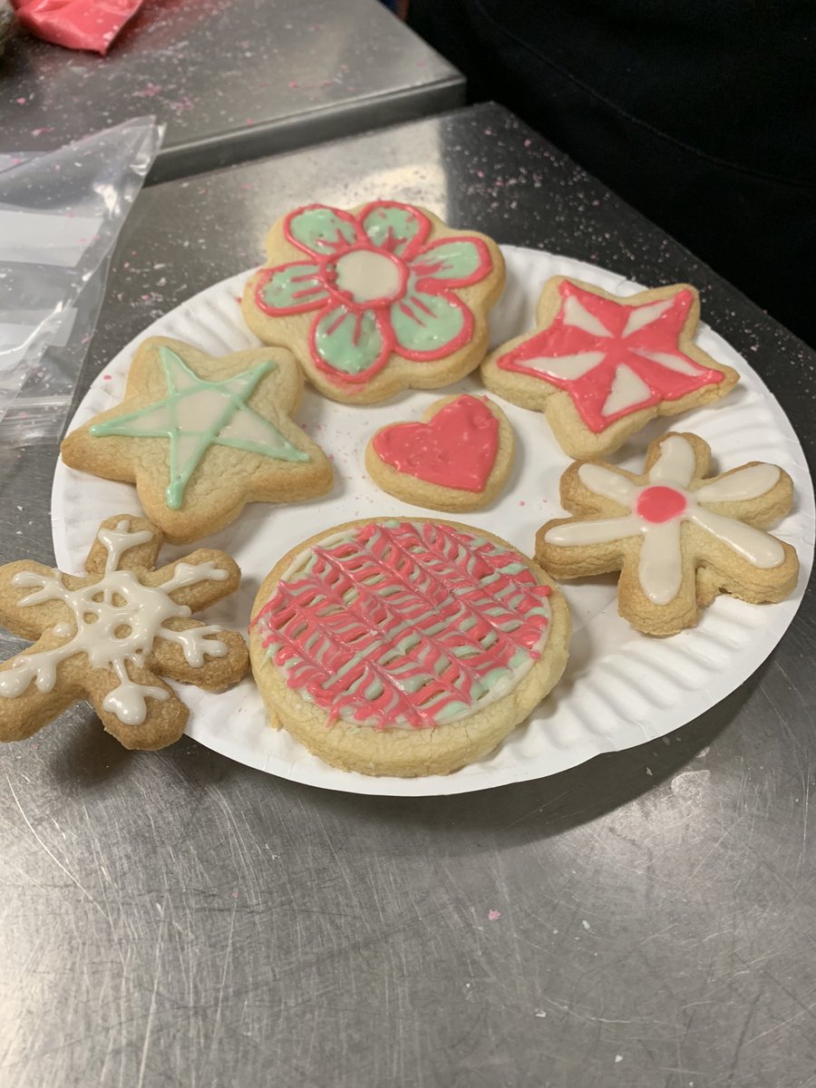 CentennialCuli1's tweet photo. We made pretzels and decorated Christmas sugar cookies! #CoyotePride https://t.co/gJZammFWwK