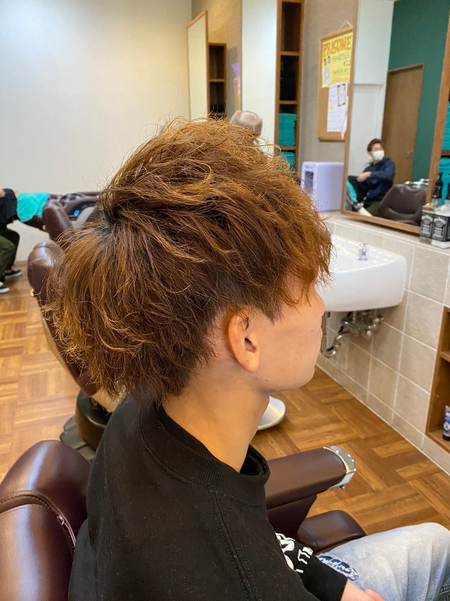 メンズヘアカタ特集 インフィニィト新長田 スタイル名 ソフトツイストスパイラル マッシュショート コメント カラー毛なので毛 先のチリつきを考慮して緩めツイストスパイラルパーマにしました