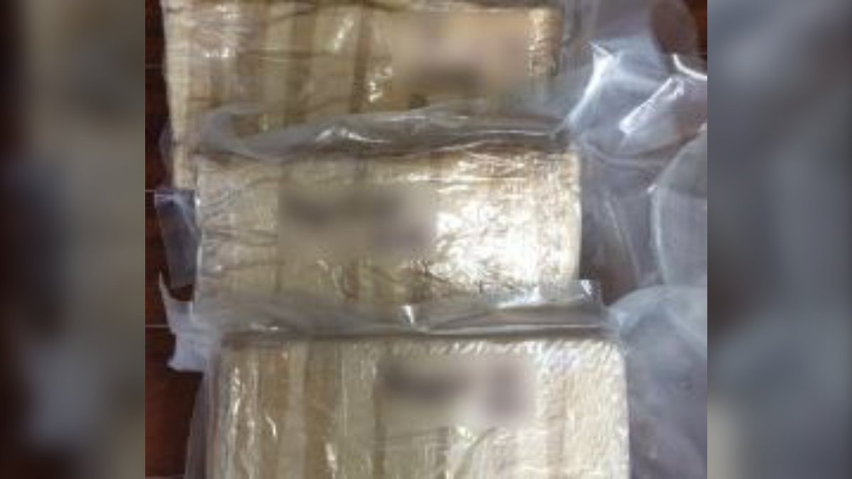 CTVBarrieNews's tweet photo. Barrie Police drug unit makes largest drug bust in the service's history. 
https://t.co/LA9tjnZqlb https://t.co/Wij4iwBwFL