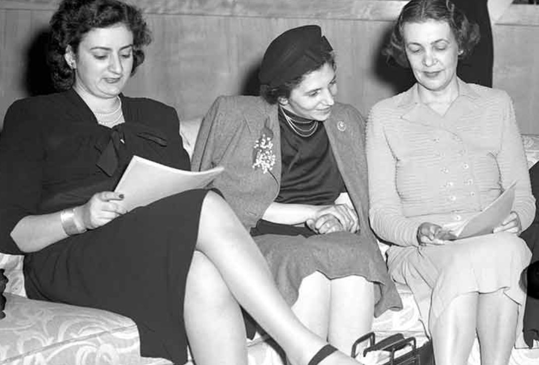 ONUMX's tweet photo. #DíaDeLosDerechosHumanos 
Las mujeres que dieron forma a la Declaración Universal de Derechos Humanos:

- ELEANOR ROOSEVELT
-HANSA MEHTA
- MINERVA BERNARDINO
-BEGUM SHAISTA IKRAMULLAH
-BODIL BEGTRUP
-MARIE-H��LÈNE LEFAUCHEUX
-EVDOKIA URALOVA

https://t.co/GzVdwCDA2J https://t.co/dNg6aLemwp